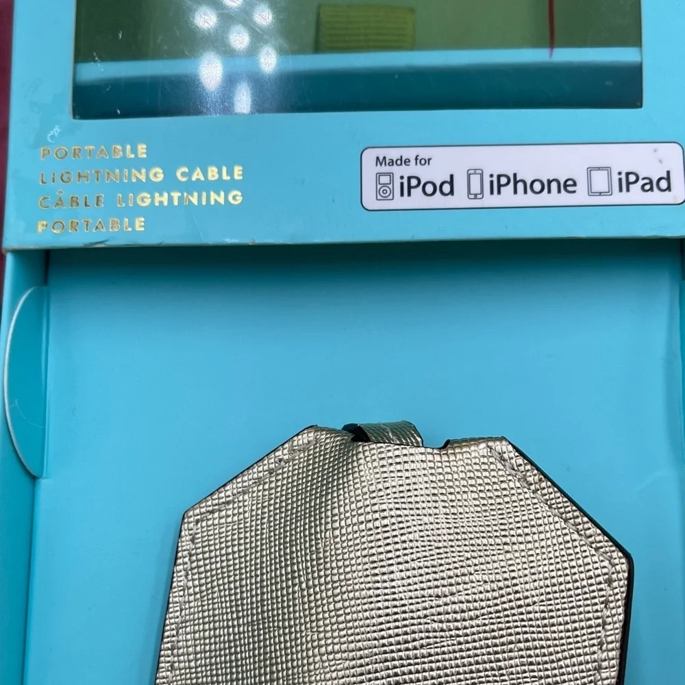 Kate Spade  Metallic Tech Cable Pouch IPod IPhone IPad portable Lightning Cable